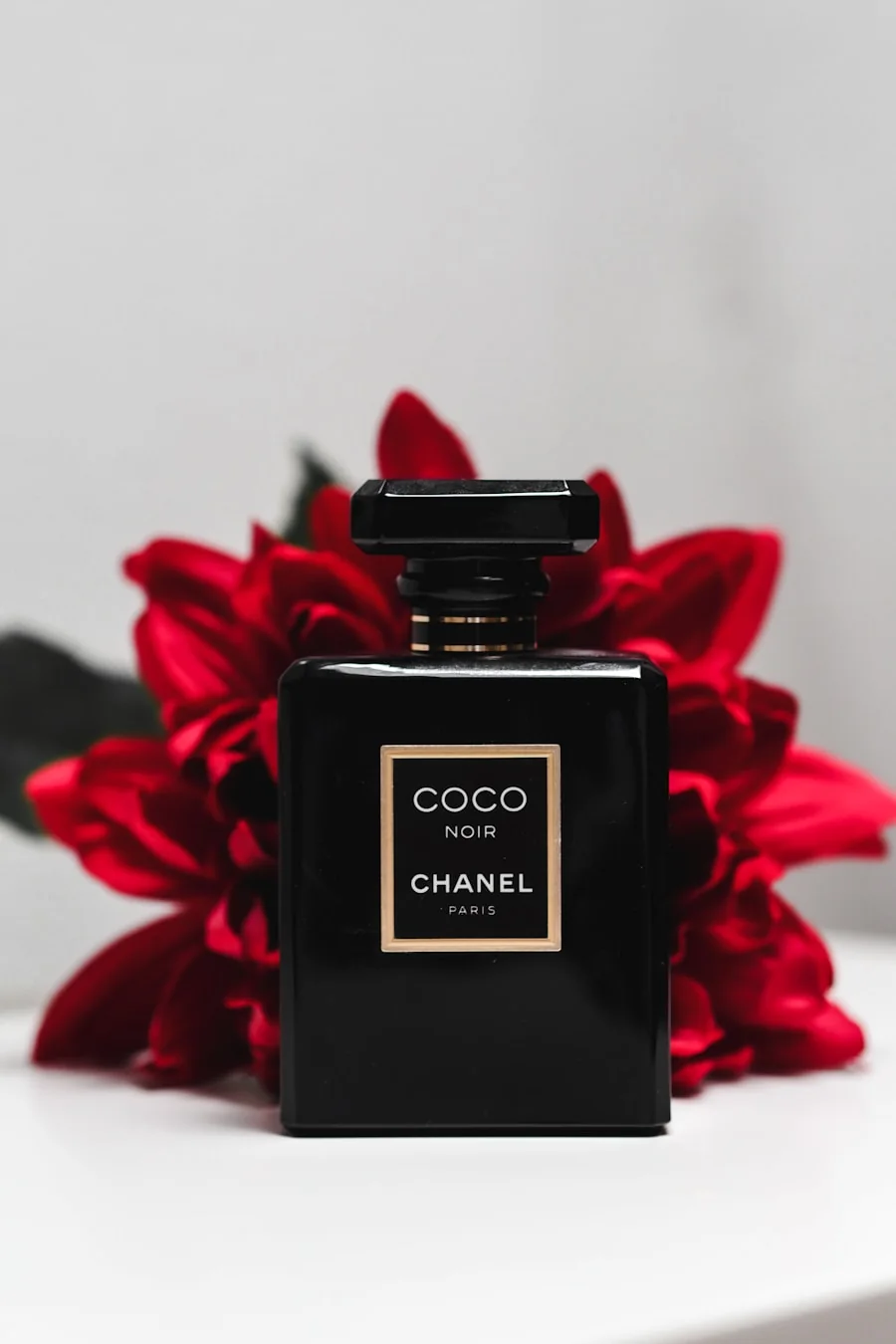 عطر و ادکلن
