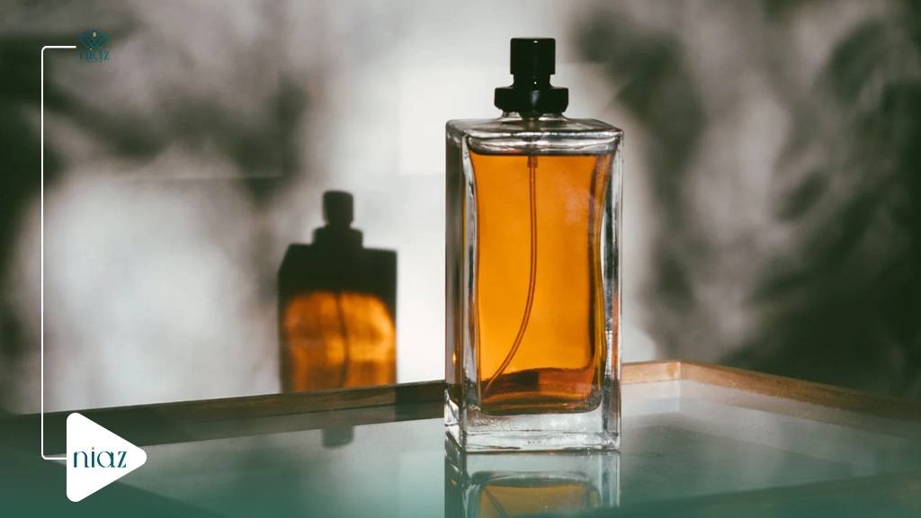 ماندگاری عطر روی لباس چقدر است؟