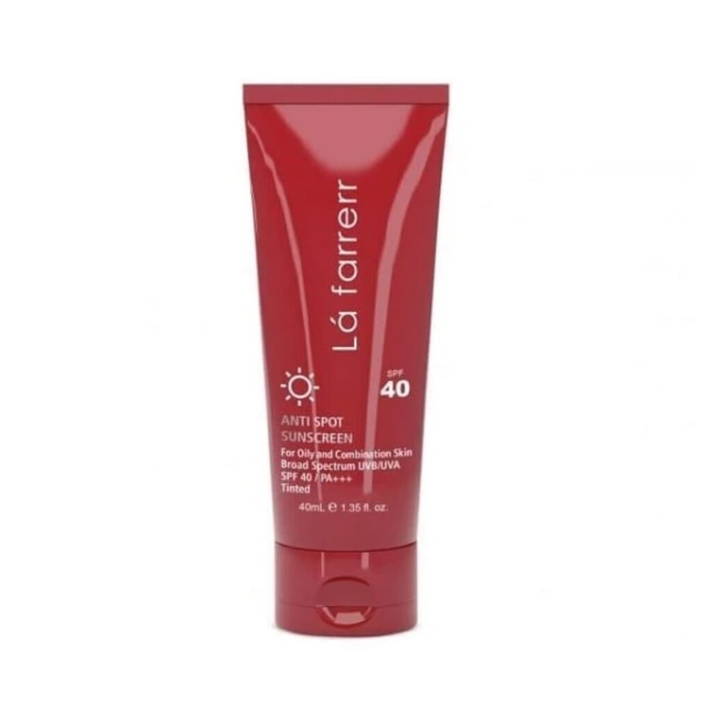 کرم ضدآفتاب و ضدلک لافارر مناسب پوست‌های چرب SPF40 رنگ روشن
